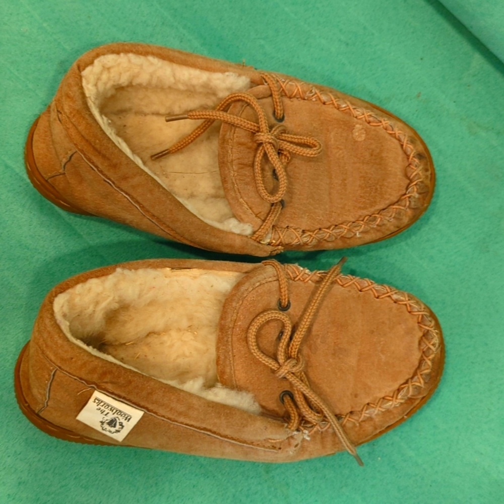 Woolworks sheepskin and suede size 3 moccasins